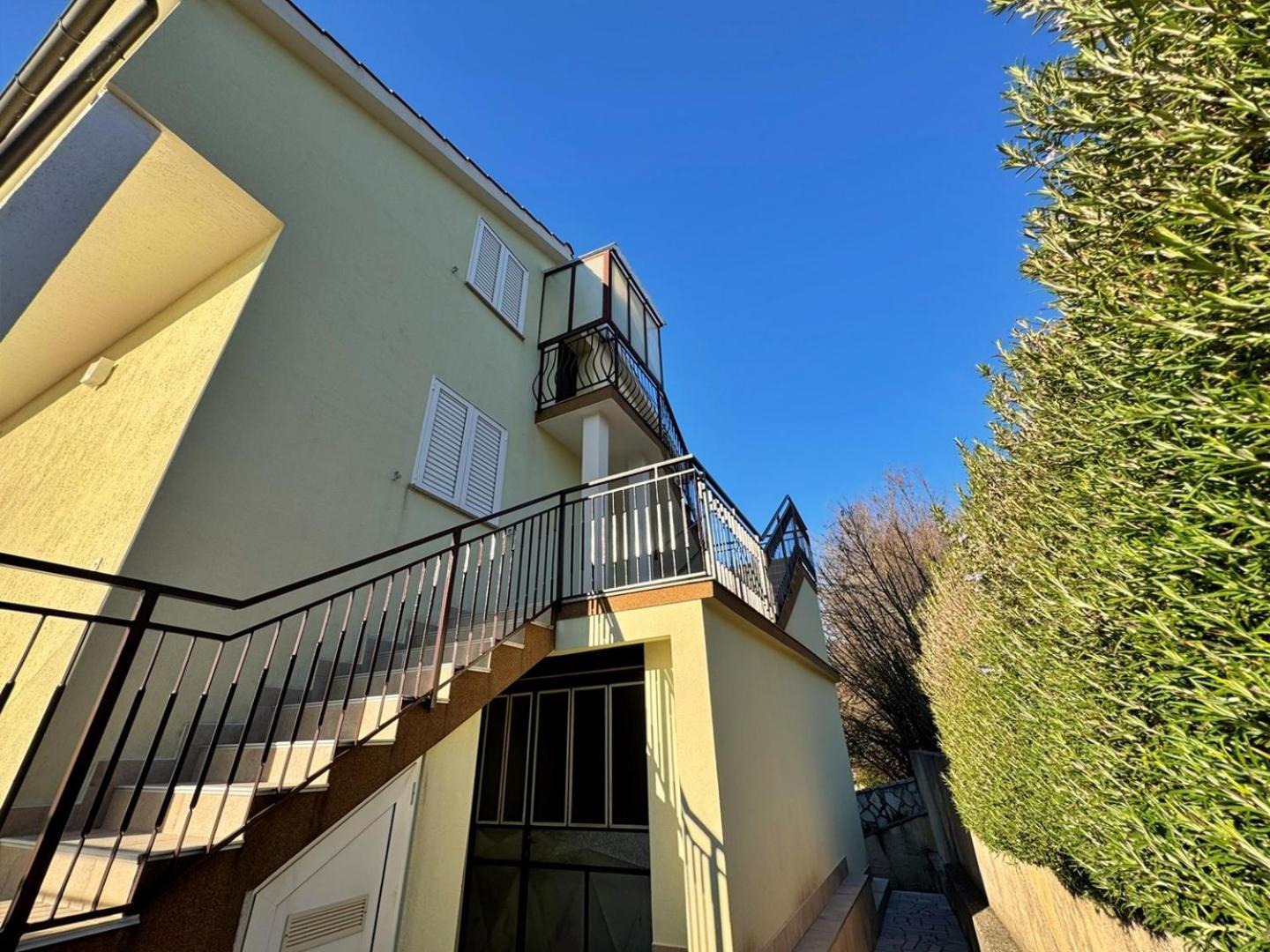 Apartments Pavle Malinska Exterior foto